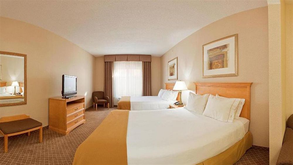 Holiday Inn Express Hotel & Suites Chesterfield - Selfridge Area By Ihg Luaran gambar