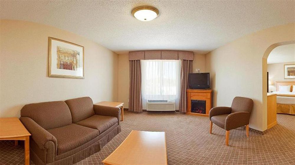 Holiday Inn Express Hotel & Suites Chesterfield - Selfridge Area By Ihg Luaran gambar
